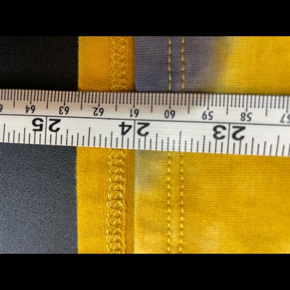 New Tie Dye Short Set with Matching Mask - Picture 13 of 14